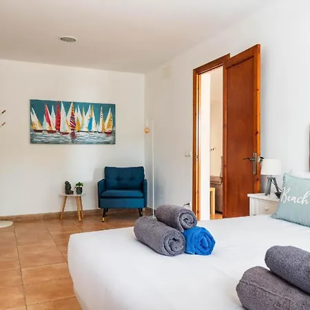 Ferienhaus Mit Privatpool Fuer 7 Personen Ca 120 Qm In Cala Blanca, Menorca Westkueste Von Menorca Сasa de vacaciones *