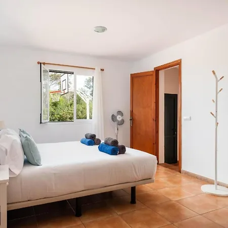 Ferienhaus Mit Privatpool Fuer 7 Personen Ca 120 Qm In Cala Blanca, Menorca Westkueste Von Menorca *