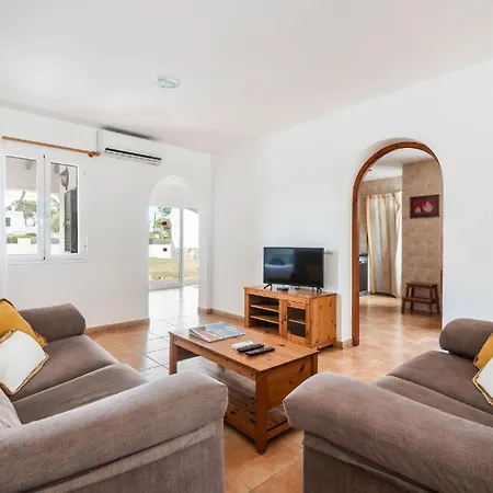 Ferienhaus Mit Privatpool Fuer 7 Personen Ca 120 Qm In Cala Blanca, Menorca Westkueste Von Menorca 펜션 *